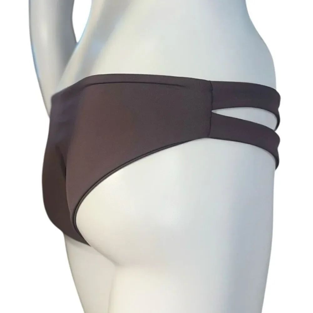 l*Ispace Side Cut-Out Bikini Bottom - Picture 3 of 10